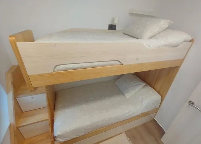 Casa Anton מוחיה